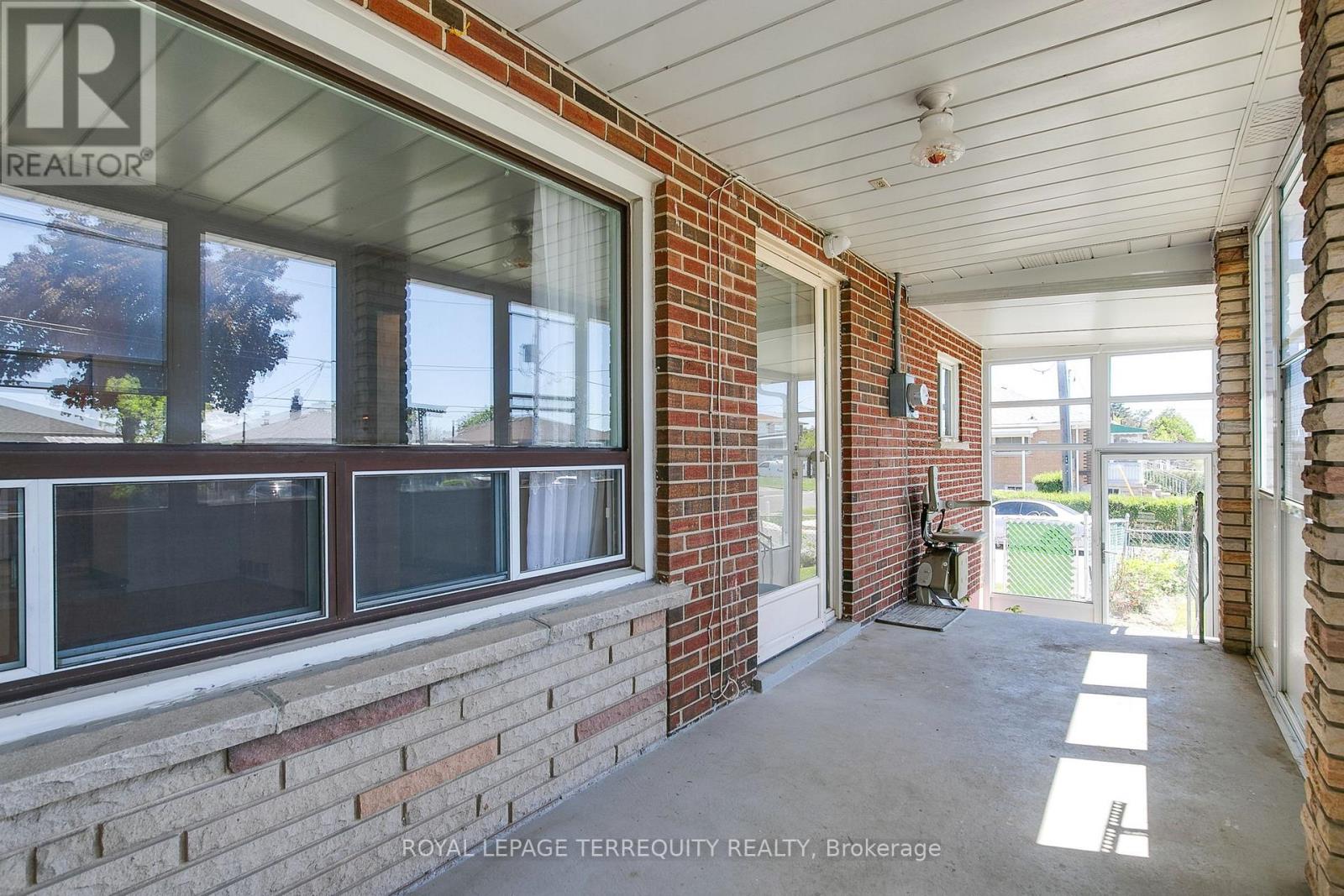 57 Calico Drive, Toronto, Ontario  M3L 1V7 - Photo 6 - W13222764
