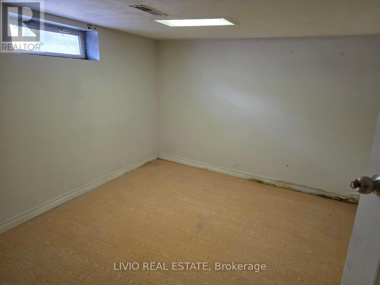 Unit# 2 - 323 Queen Street, Halton Hills, Ontario  L7J 1R1 - Photo 5 - W13222768