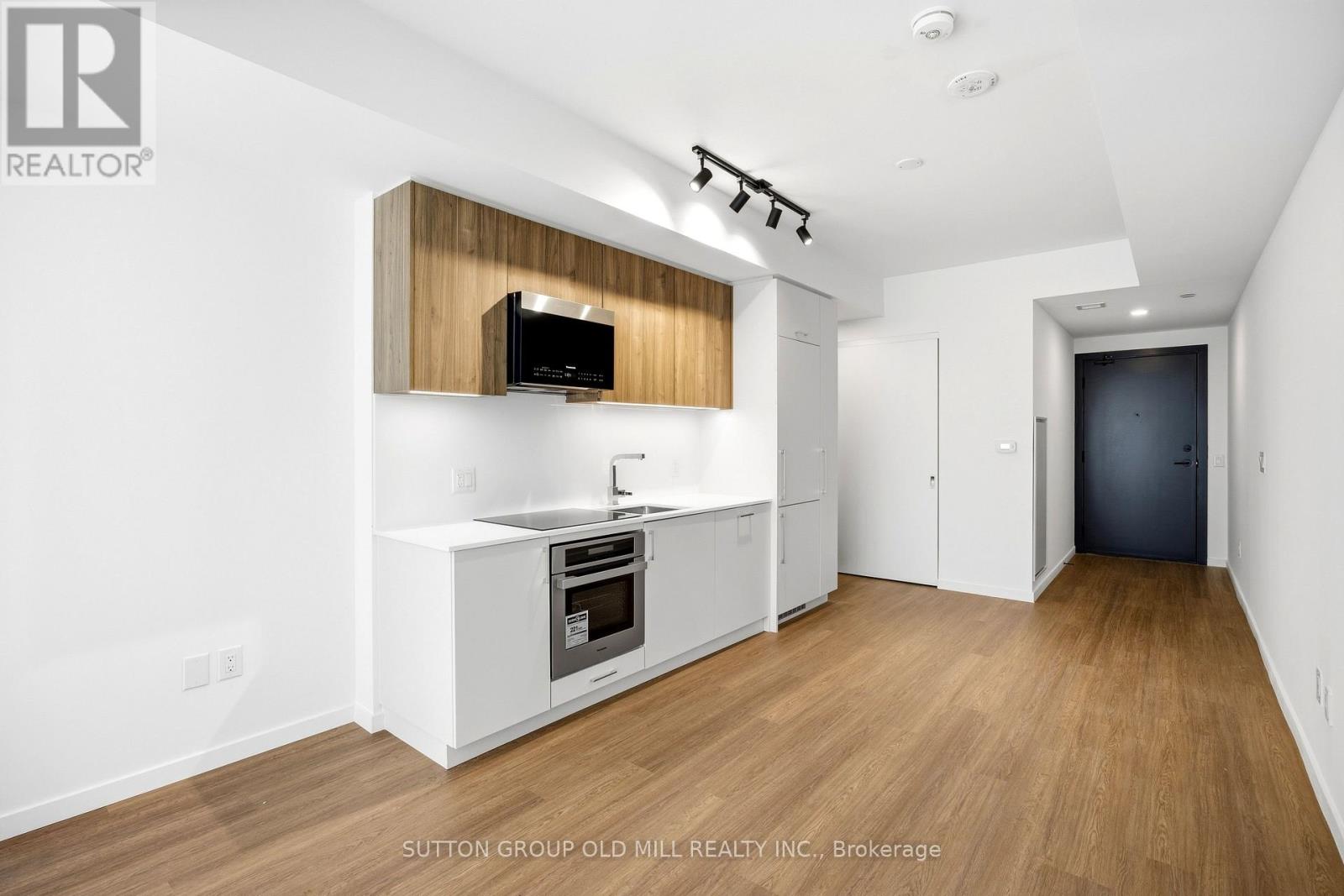 329 - 689 The Queensway, Toronto, Ontario  M8Y 1L1 - Photo 10 - W13222788