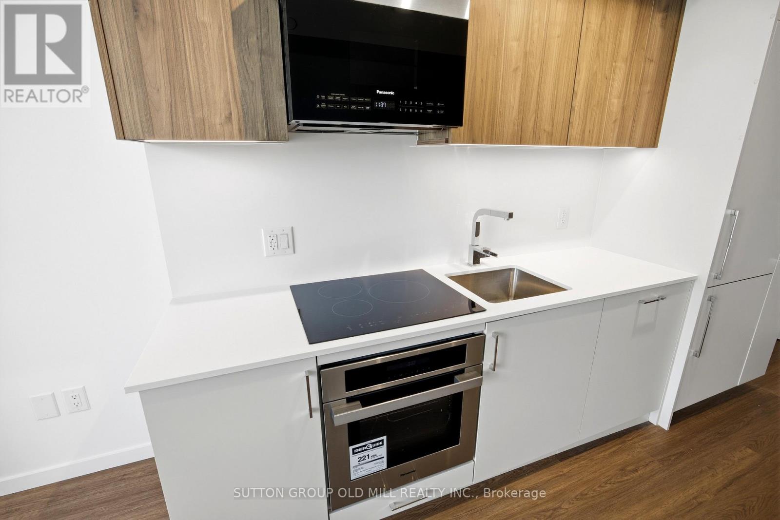 329 - 689 The Queensway, Toronto, Ontario  M8Y 1L1 - Photo 12 - W13222788