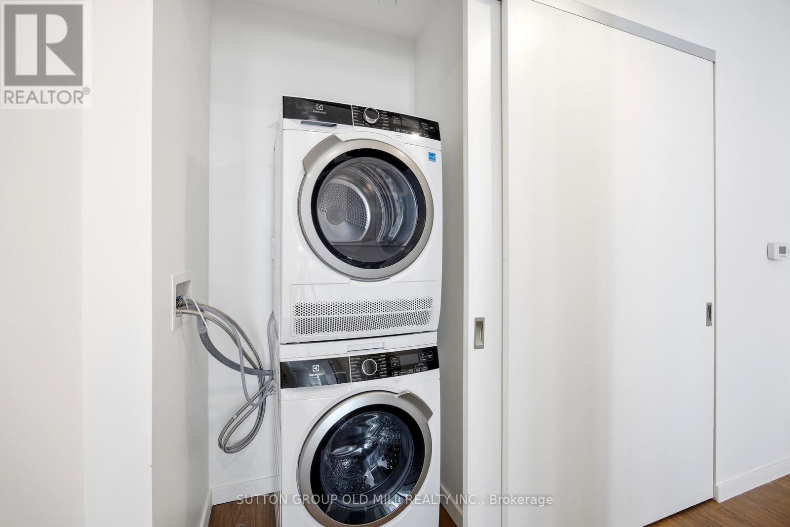 329 - 689 The Queensway, Toronto, Ontario  M8Y 1L1 - Photo 14 - W13222788