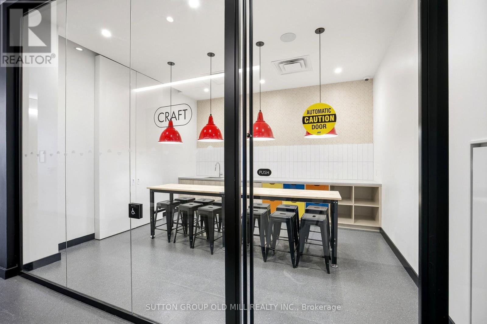 329 - 689 The Queensway, Toronto, Ontario  M8Y 1L1 - Photo 25 - W13222788