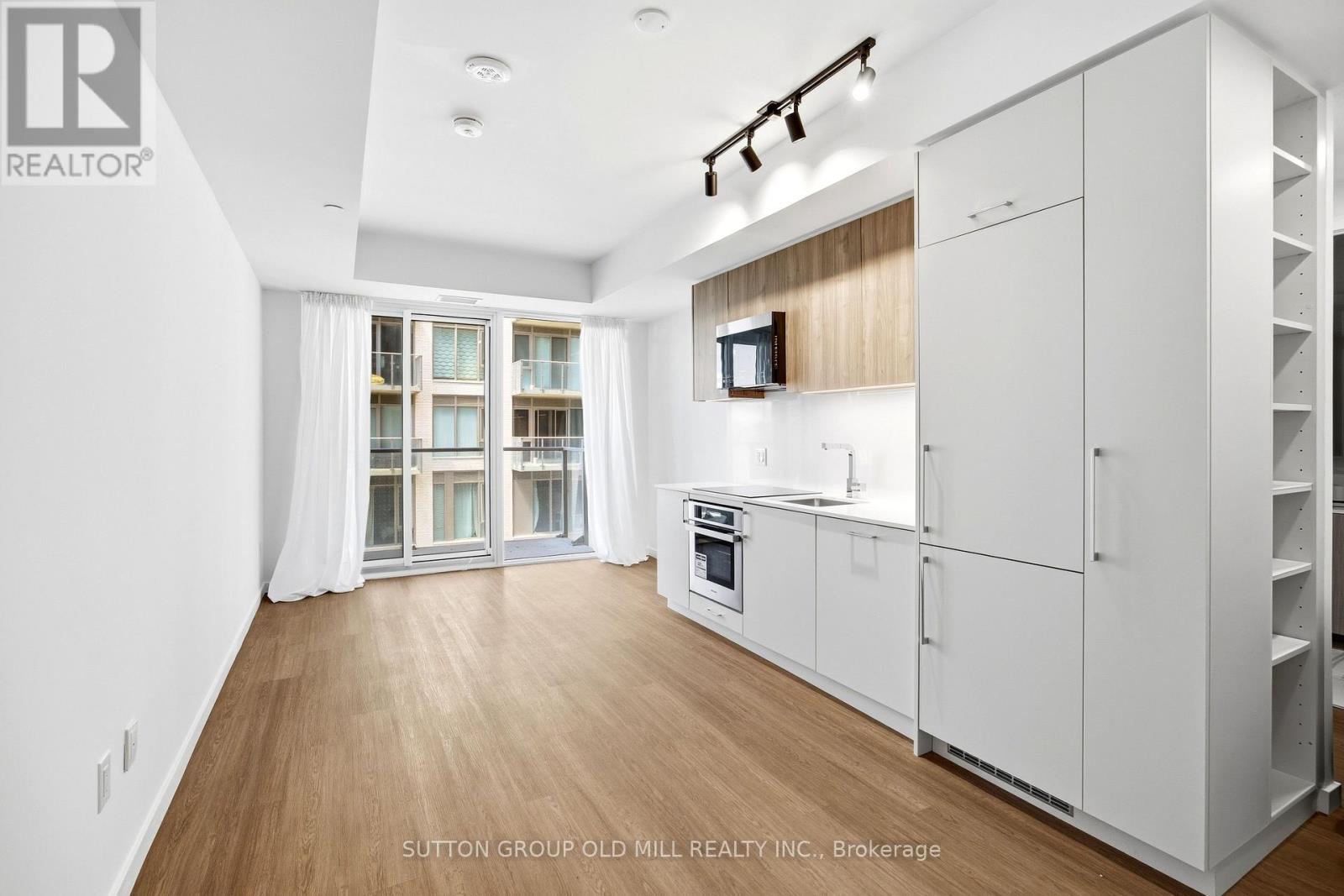 329 - 689 The Queensway, Toronto, Ontario  M8Y 1L1 - Photo 6 - W13222788