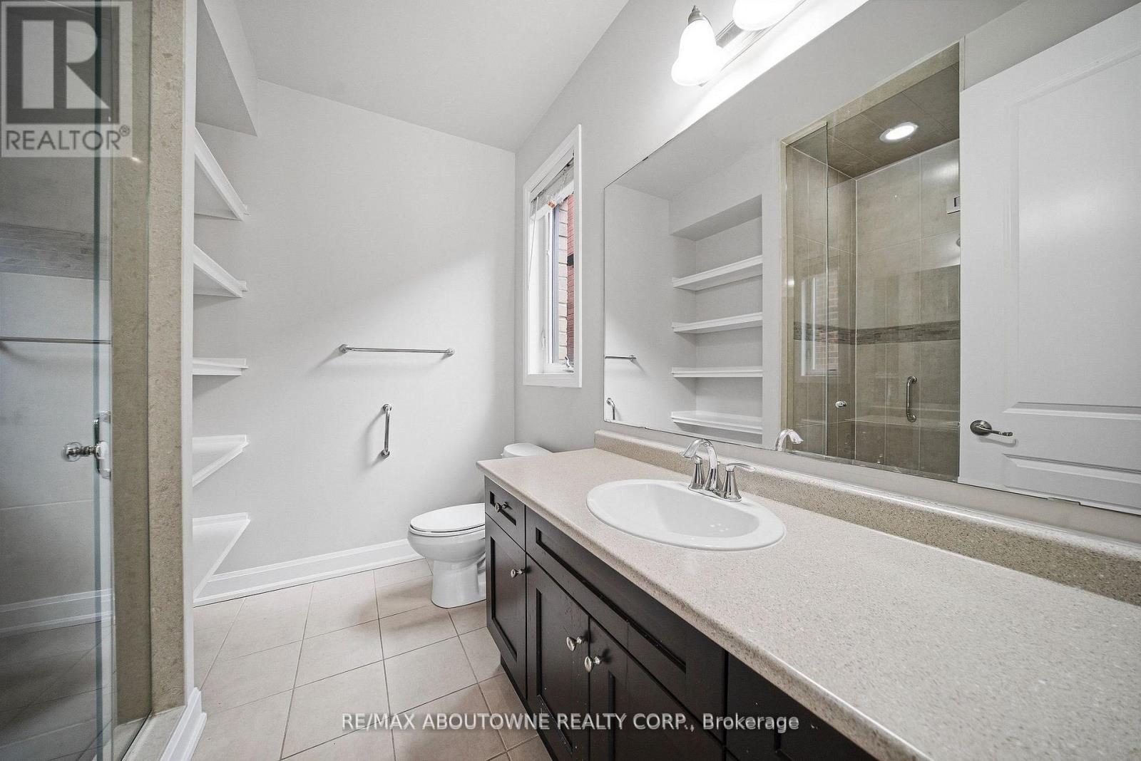 224 Cherryhurst Road, Oakville, Ontario  L6M 0Z7 - Photo 6 - W13222806