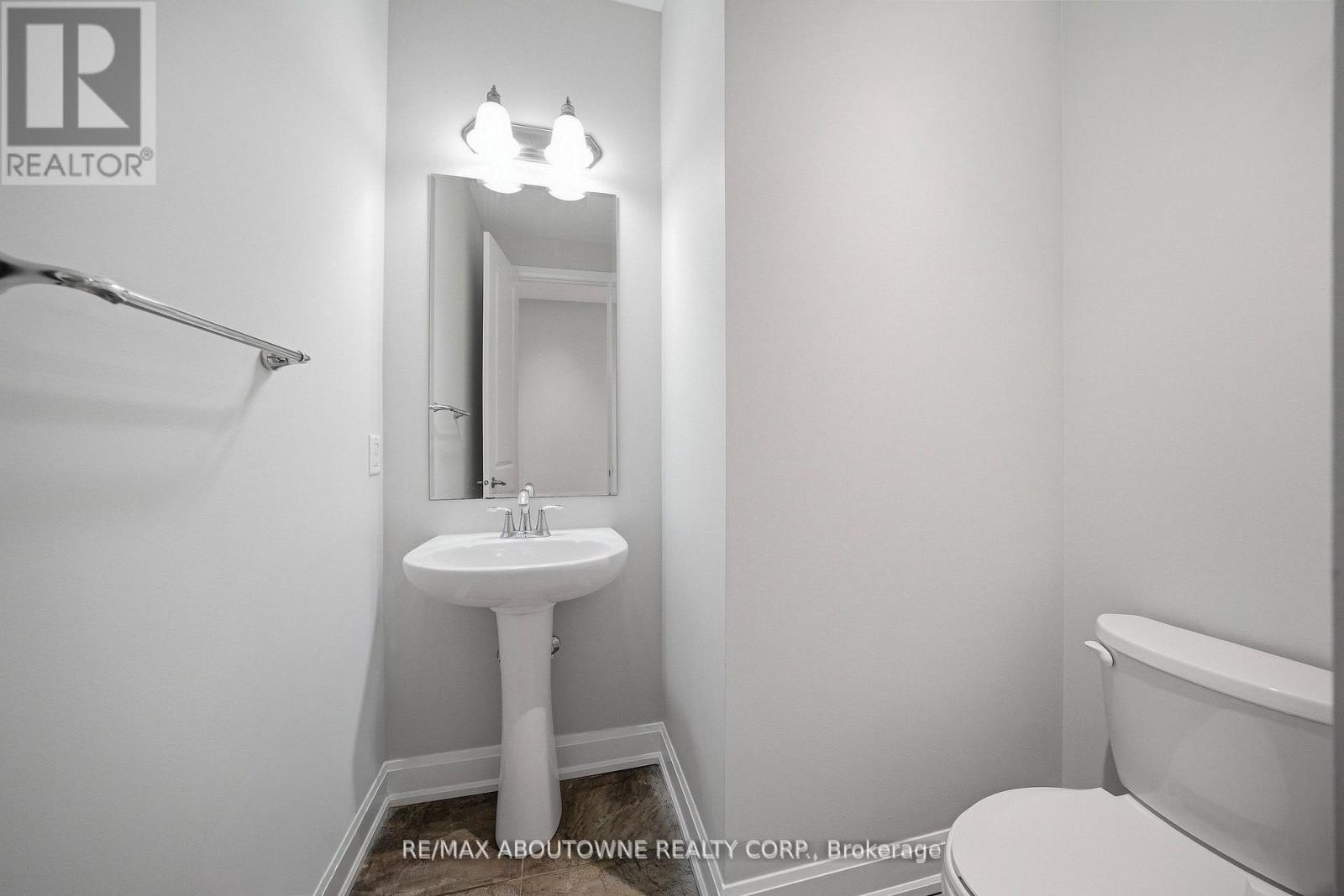 224 Cherryhurst Road, Oakville, Ontario  L6M 0Z7 - Photo 9 - W13222806