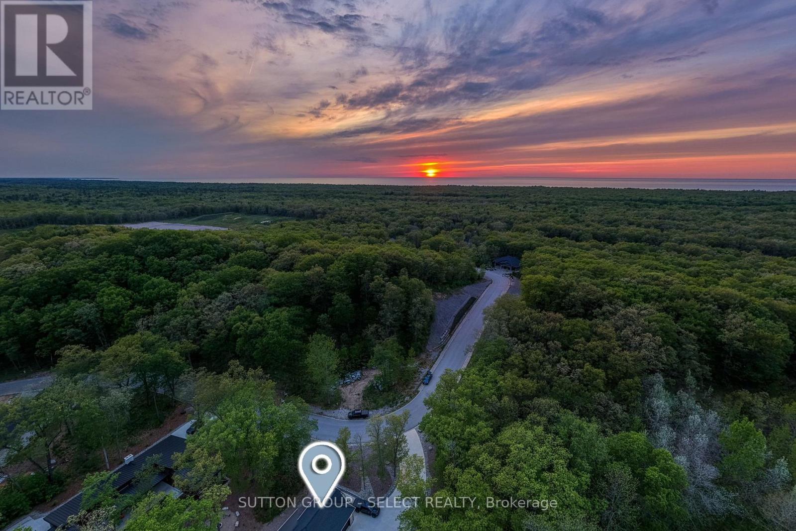 10111 Pinery Bluffs Road, Lambton Shores, Ontario  N0M 1T0 - Photo 6 - X13222982