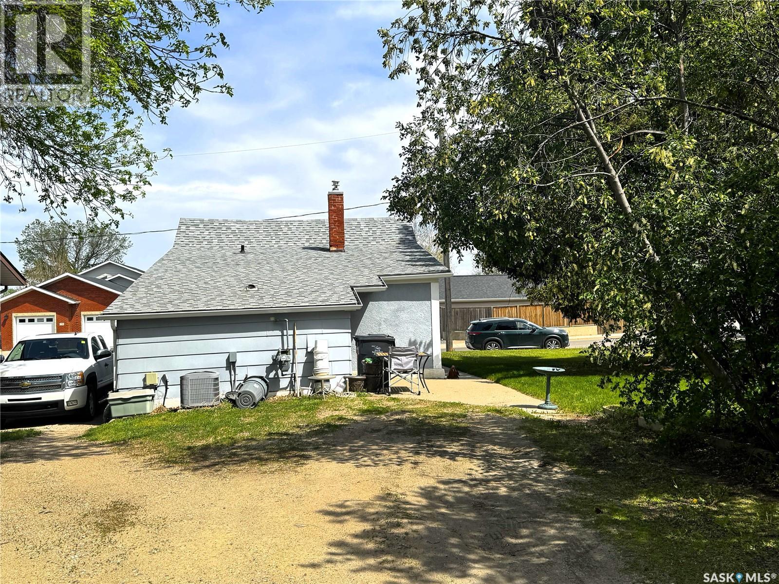 58 10th Avenue Ne, Swift Current, Saskatchewan S9H 2T2 - Photo 16 - SK037782