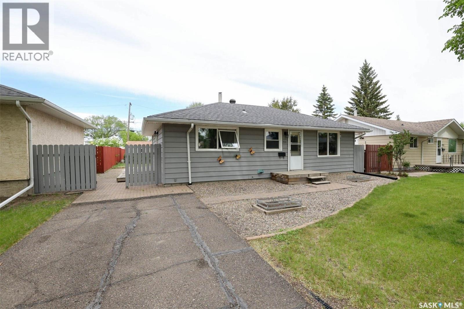 1834 Bond Street, Regina, Saskatchewan S4N 1X9 - Photo 1 - SK037781