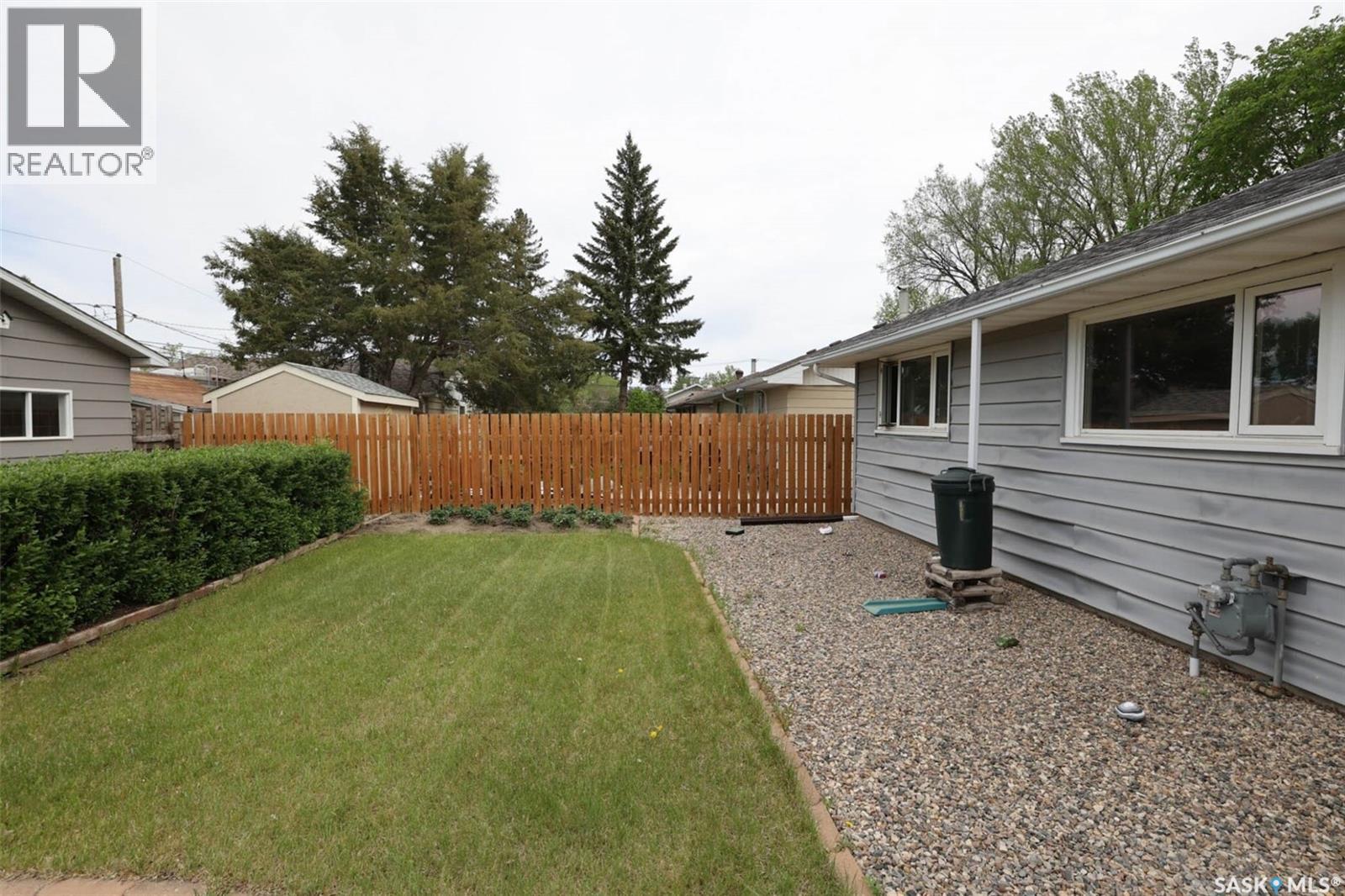 1834 Bond Street, Regina, Saskatchewan S4N 1X9 - Photo 18 - SK037781