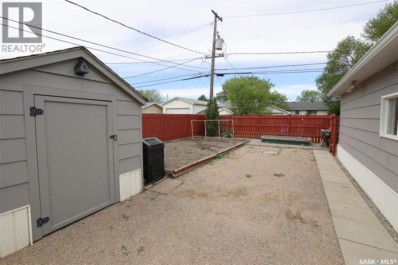 1834 Bond Street, Regina, Saskatchewan S4N 1X9 - Photo 20 - SK037781