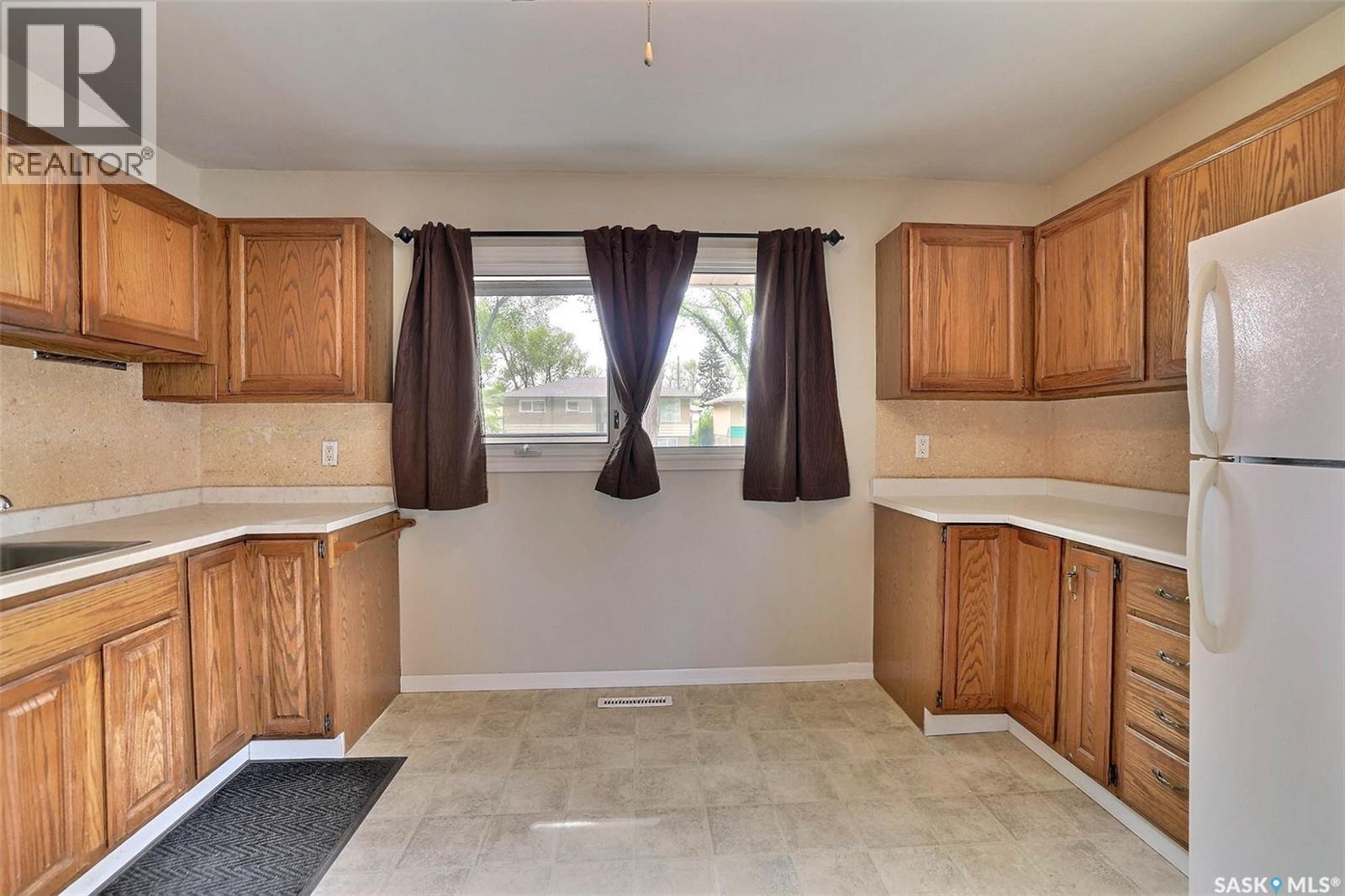 1834 Bond Street, Regina, Saskatchewan S4N 1X9 - Photo 5 - SK037781