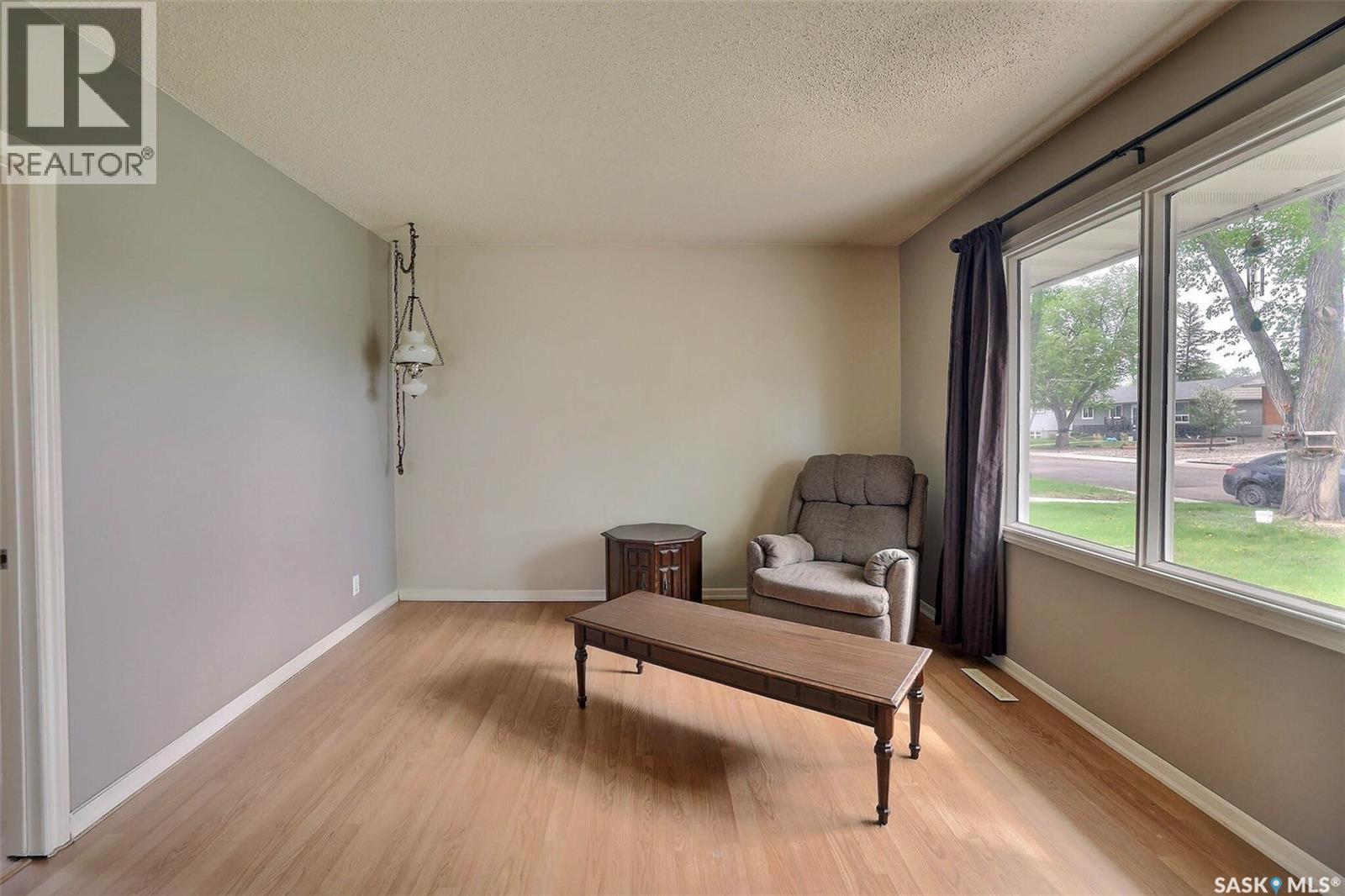 1834 Bond Street, Regina, Saskatchewan S4N 1X9 - Photo 7 - SK037781