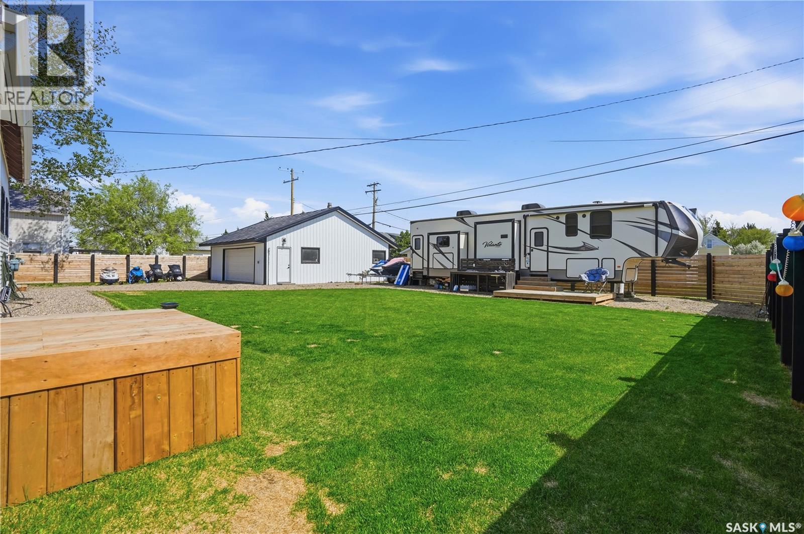 780 Railway Avenue, Elbow, Saskatchewan S0H 1J0 - Photo 32 - SK037702