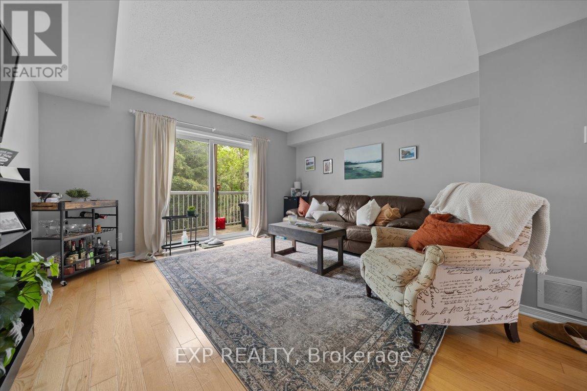 77 Strathaven Private, Ottawa, Ontario  K1J 1K7 - Photo 3 - X13223020