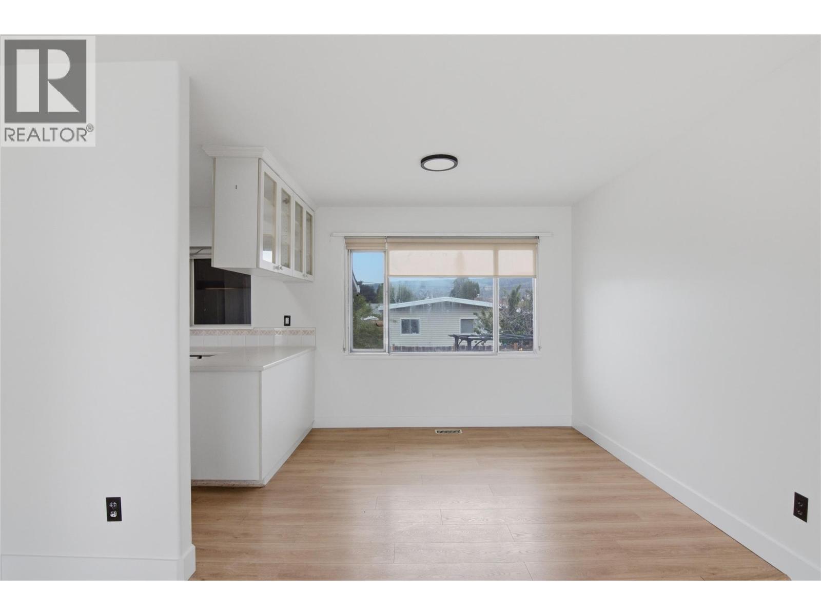 649 Brentwood Avenue, Kamloops, British Columbia  V2B 1P4 - Photo 32 - 10389207