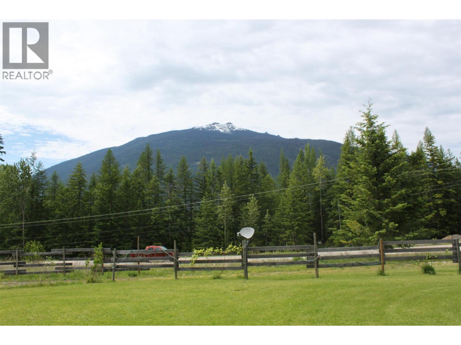 3015 6 Highway, Nakusp, British Columbia  V0G 1R1 - Photo 29 - 10389288