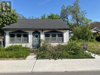 18 Phelps Street, St. Catharines, Ontario  L2P 2H4 - Photo 2 - X13222908