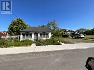 18 Phelps Street, St. Catharines, Ontario  L2P 2H4 - Photo 3 - X13222908