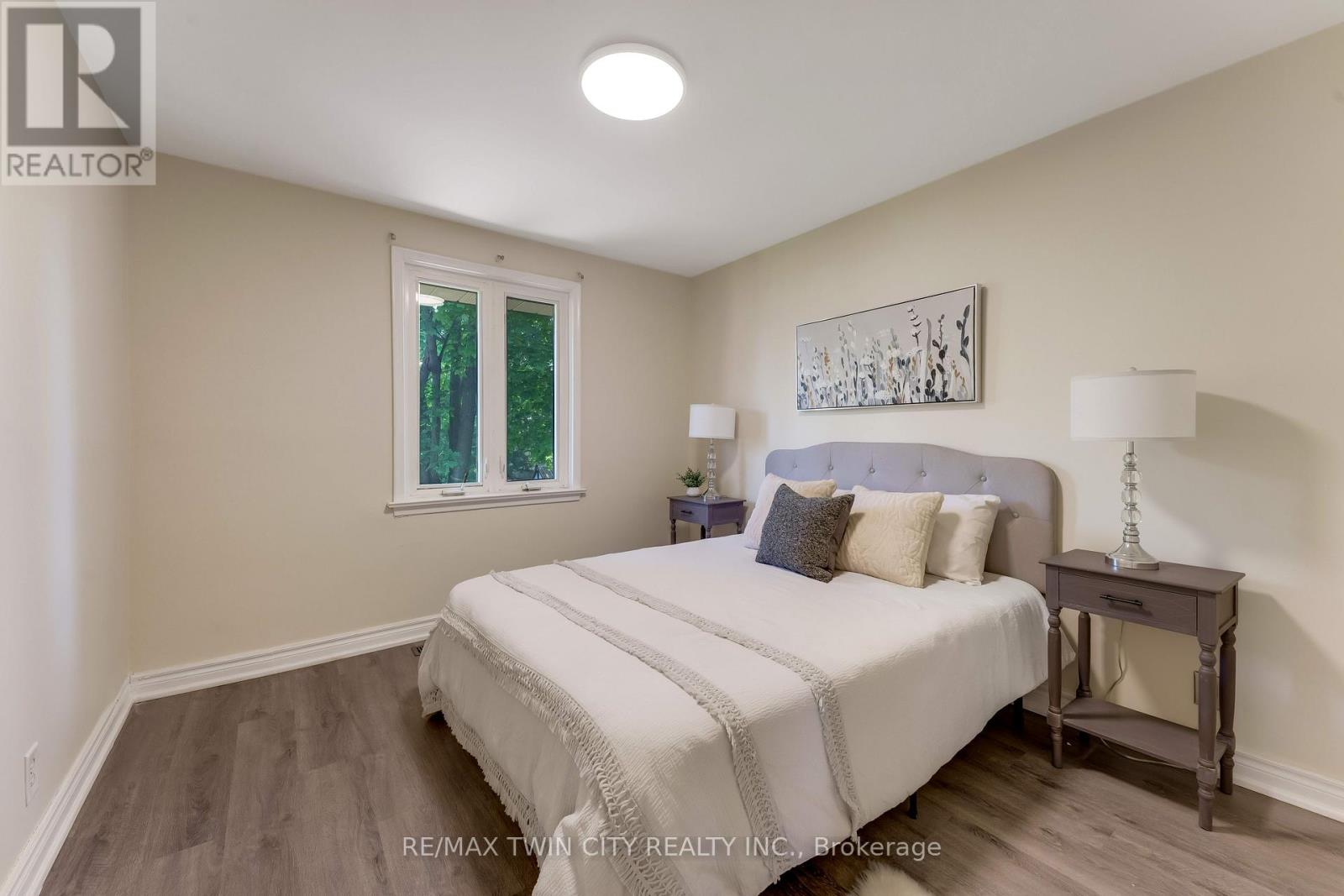 88 Dumbarton Street, Guelph, Ontario  N1E 3T7 - Photo 17 - X13222578