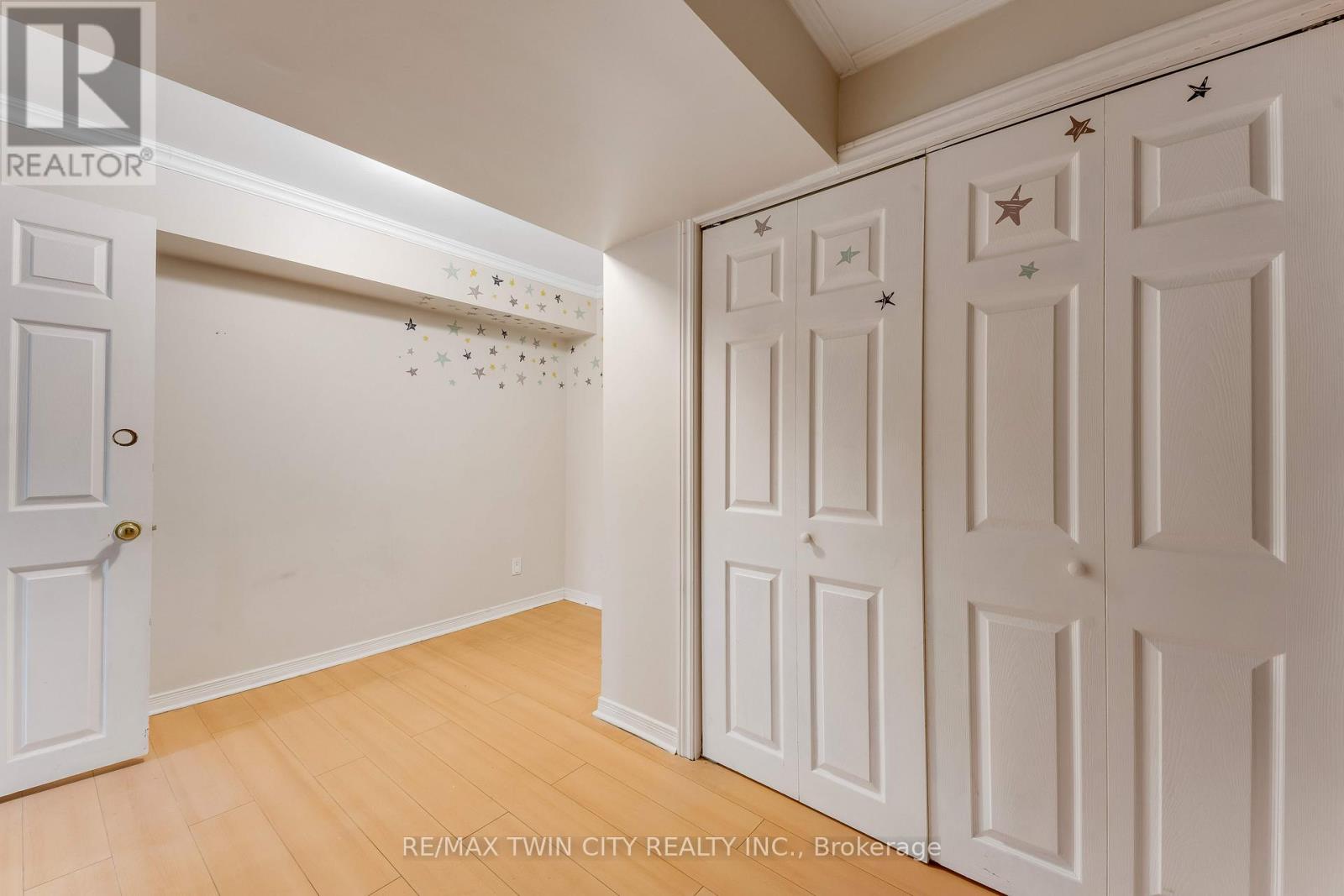 88 Dumbarton Street, Guelph, Ontario  N1E 3T7 - Photo 39 - X13222578