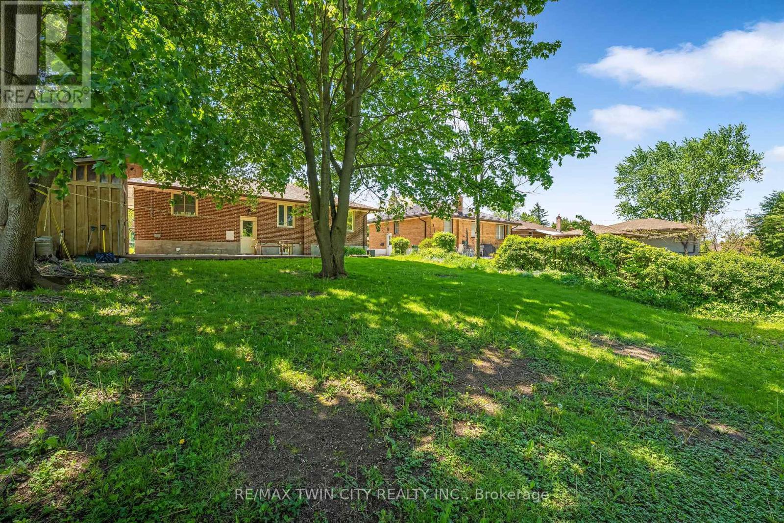 88 Dumbarton Street, Guelph, Ontario  N1E 3T7 - Photo 44 - X13222578