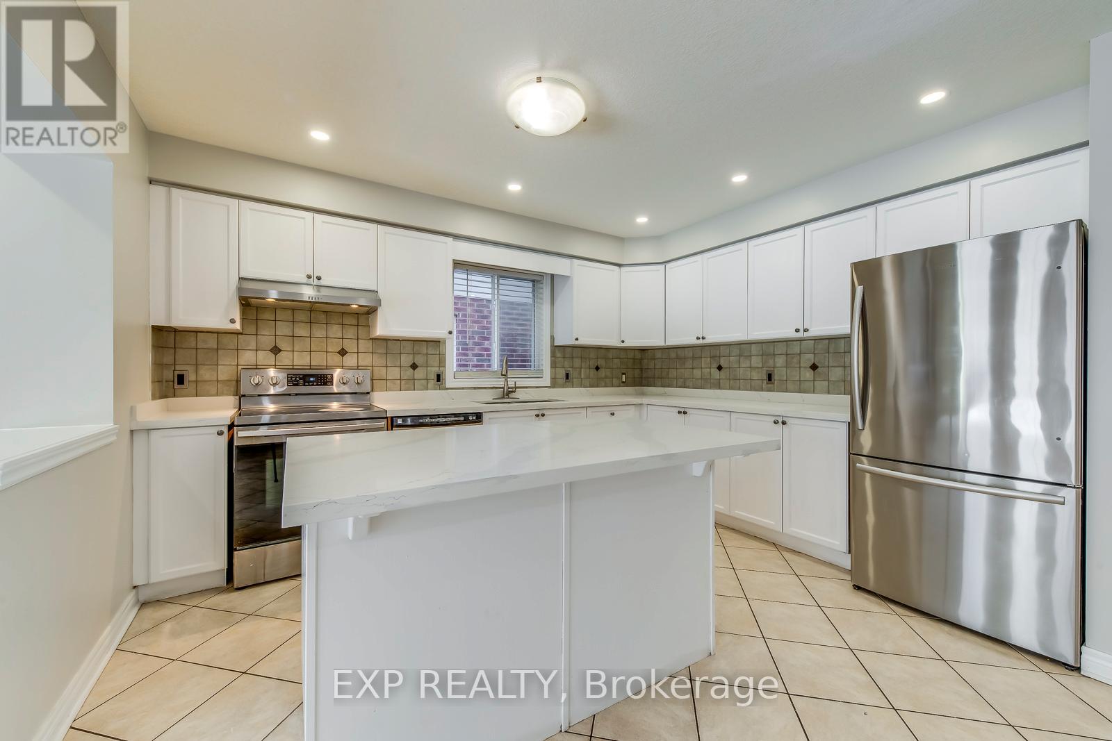 (Upper) - 11 Frankfurt Street W, Kitchener, Ontario  N2R 1T5 - Photo 11 - X13222668