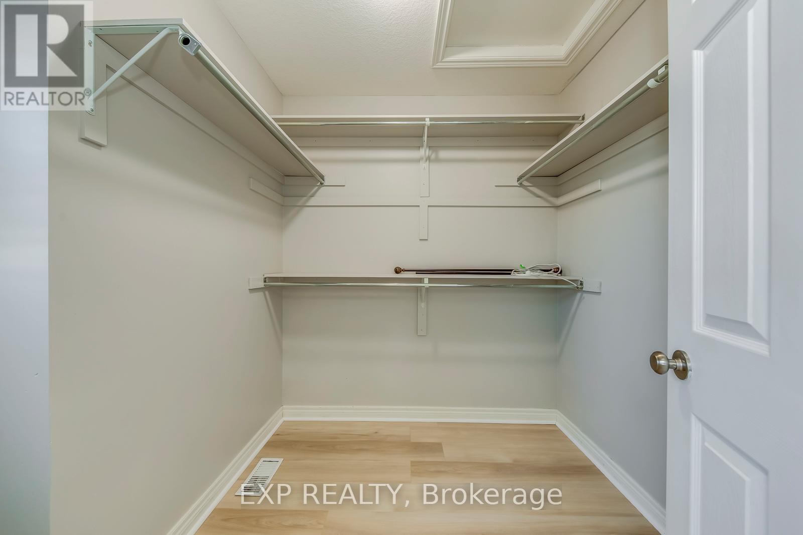 (Upper) - 11 Frankfurt Street W, Kitchener, Ontario  N2R 1T5 - Photo 25 - X13222668
