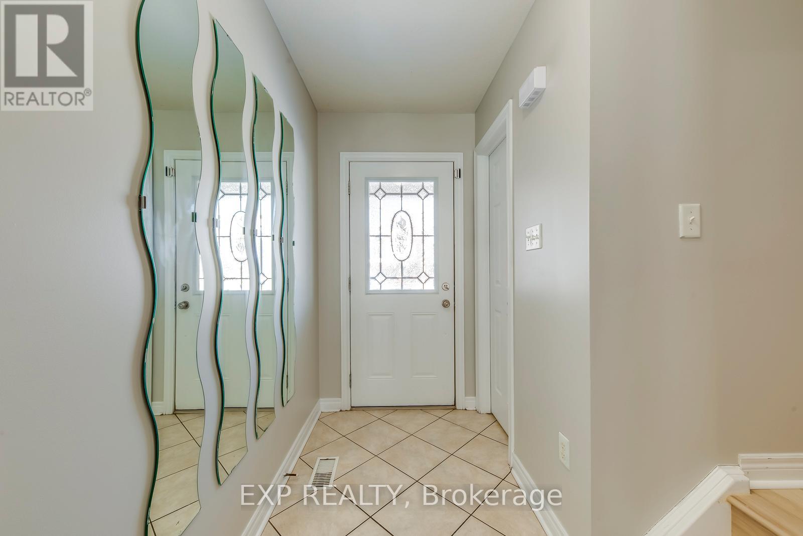 (Upper) - 11 Frankfurt Street W, Kitchener, Ontario  N2R 1T5 - Photo 3 - X13222668
