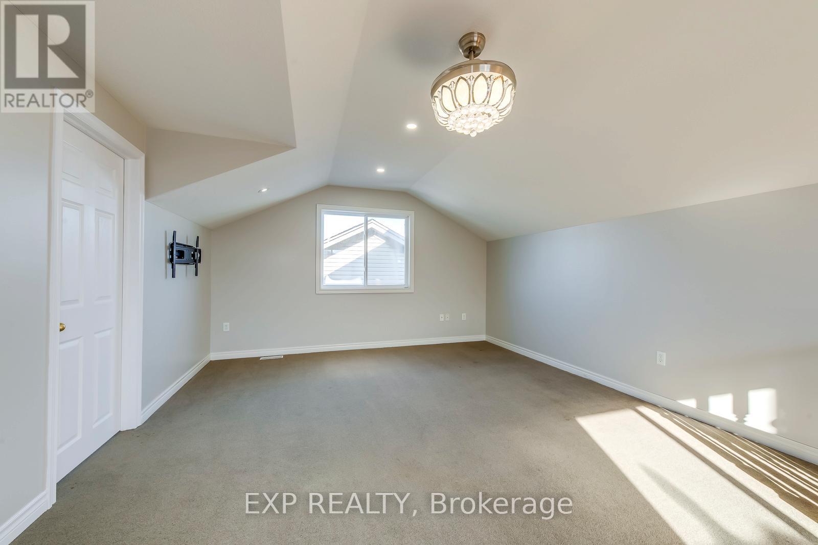(Upper) - 11 Frankfurt Street W, Kitchener, Ontario  N2R 1T5 - Photo 37 - X13222668