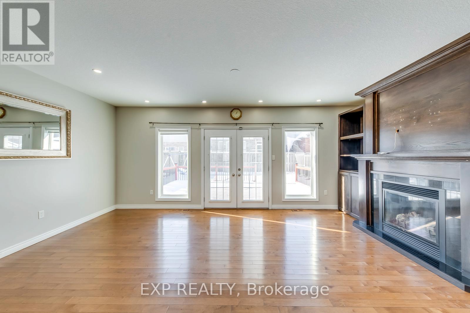 (Upper) - 11 Frankfurt Street W, Kitchener, Ontario  N2R 1T5 - Photo 4 - X13222668