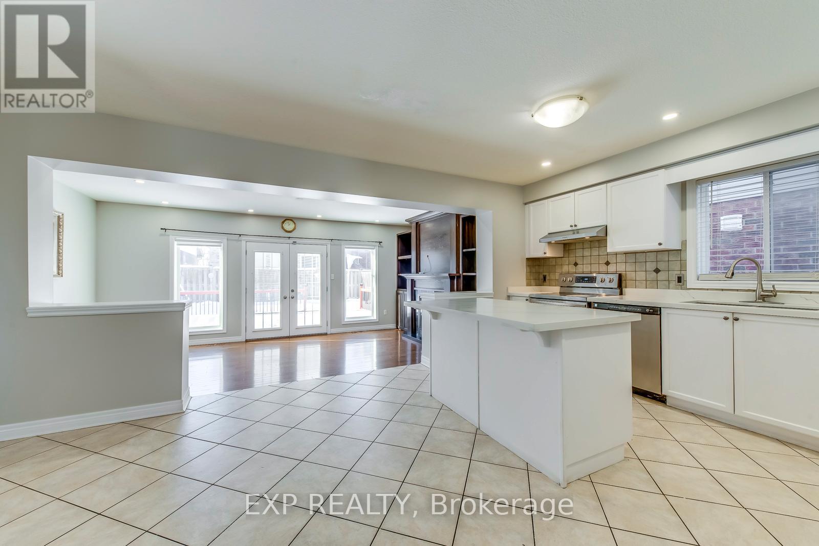 (Upper) - 11 Frankfurt Street W, Kitchener, Ontario  N2R 1T5 - Photo 9 - X13222668