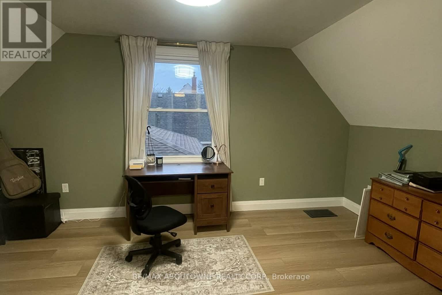 295 Queensdale Avenue E, Hamilton, Ontario  L9A 1L3 - Photo 10 - X13222830