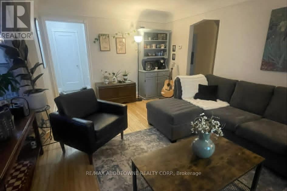 295 Queensdale Avenue E, Hamilton, Ontario  L9A 1L3 - Photo 2 - X13222830