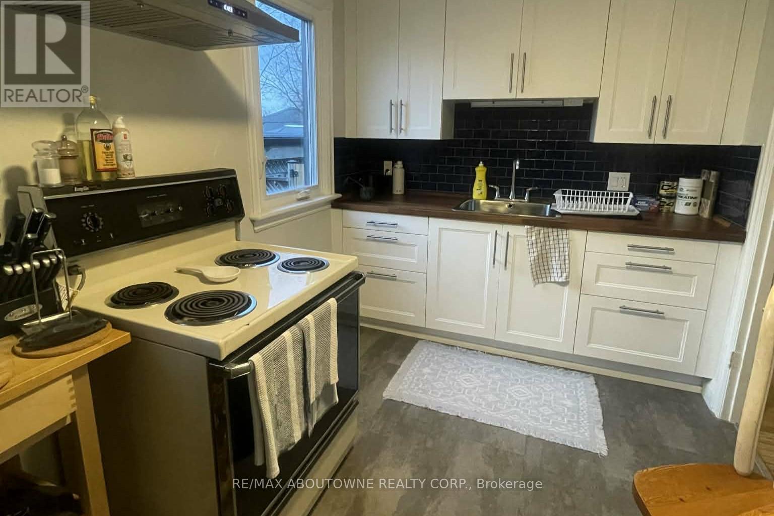 295 Queensdale Avenue E, Hamilton, Ontario  L9A 1L3 - Photo 5 - X13222830