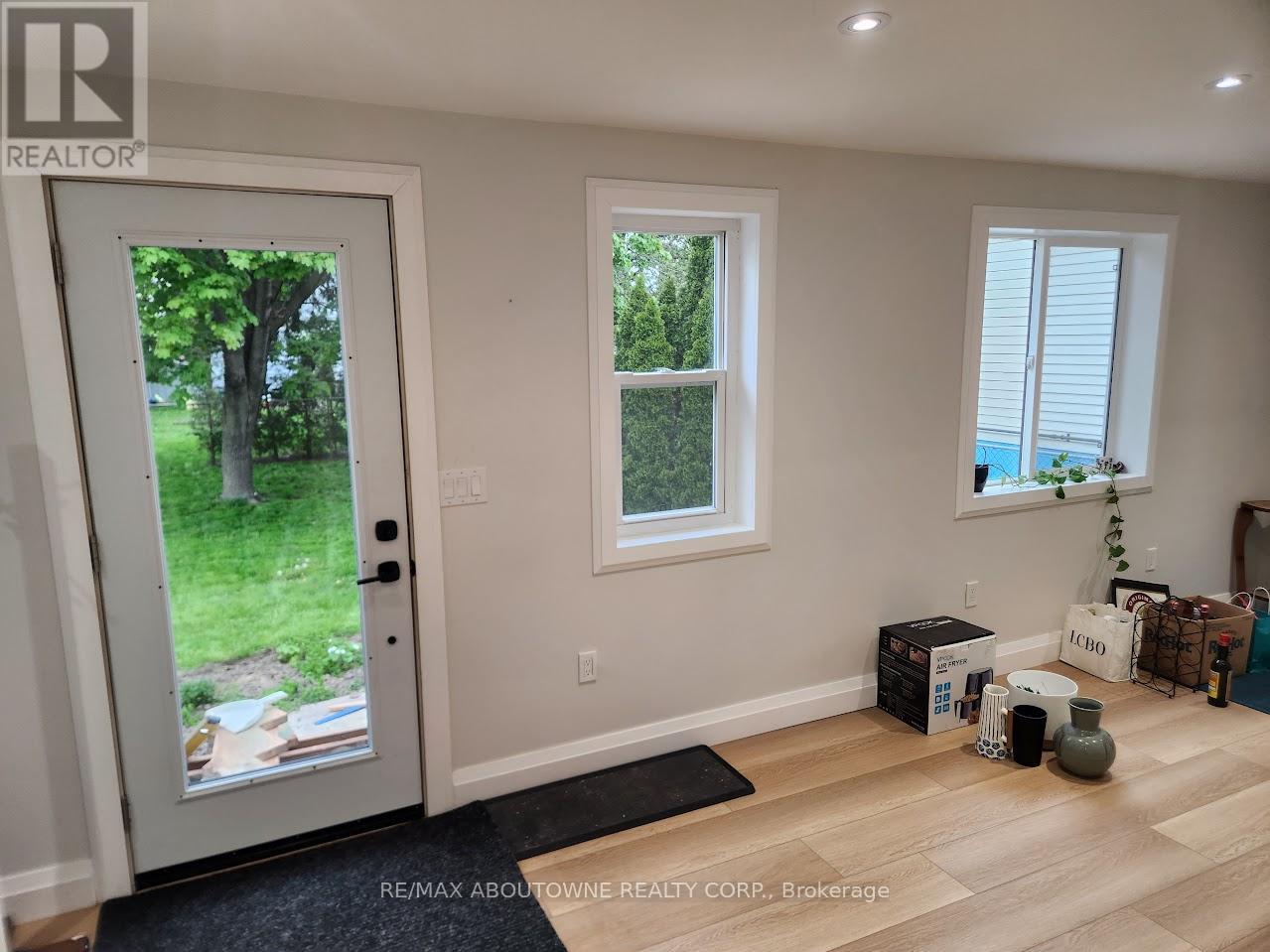 295 Queensdale Avenue E, Hamilton, Ontario  L9A 1L3 - Photo 8 - X13222830