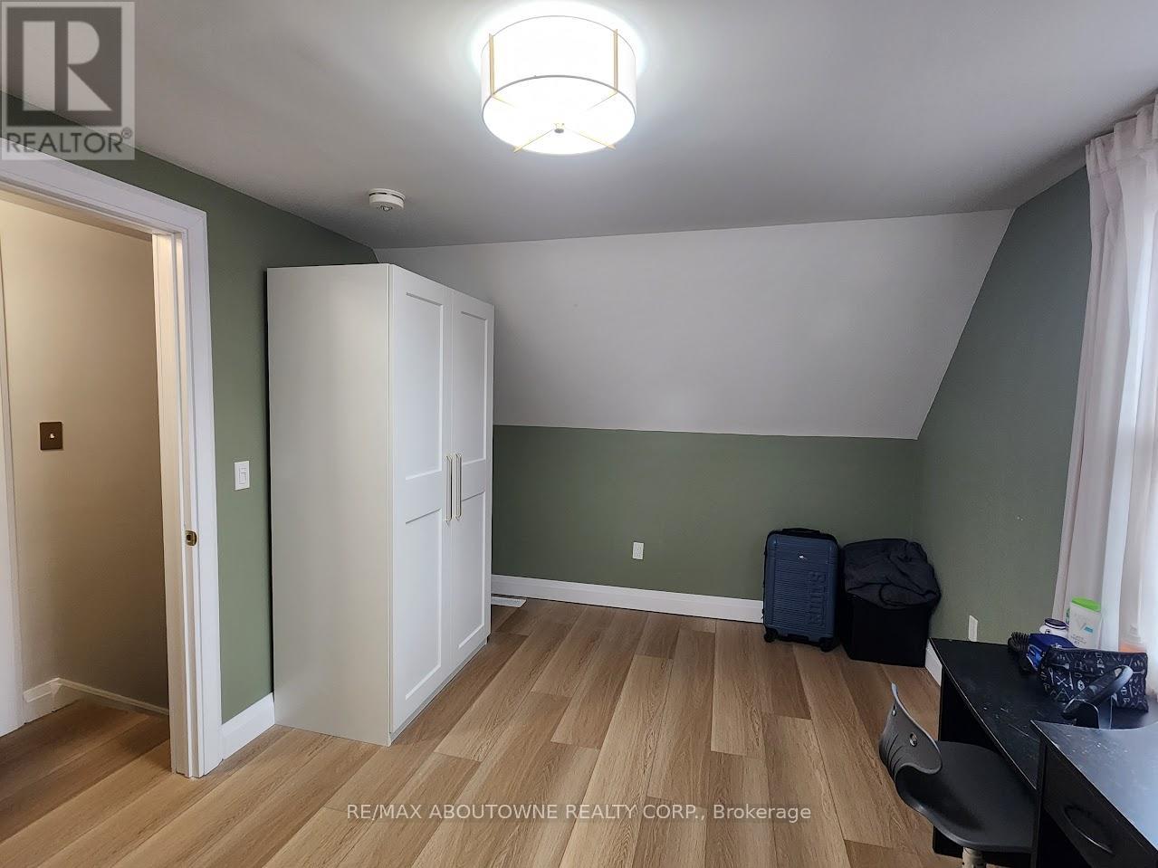 295 Queensdale Avenue E, Hamilton, Ontario  L9A 1L3 - Photo 9 - X13222830