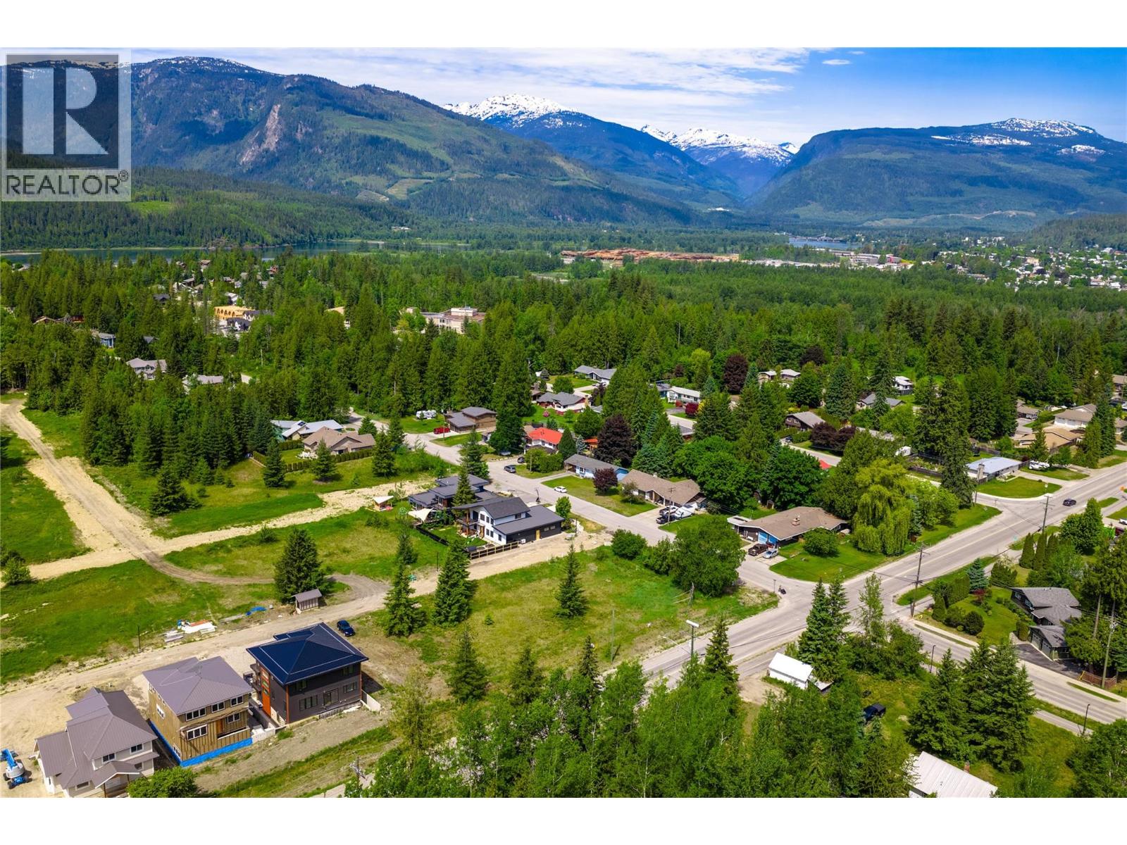 2000 Lanzo Lane Lot# Sl 1, Revelstoke, British Columbia  V0E 2S1 - Photo 1 - 10389107