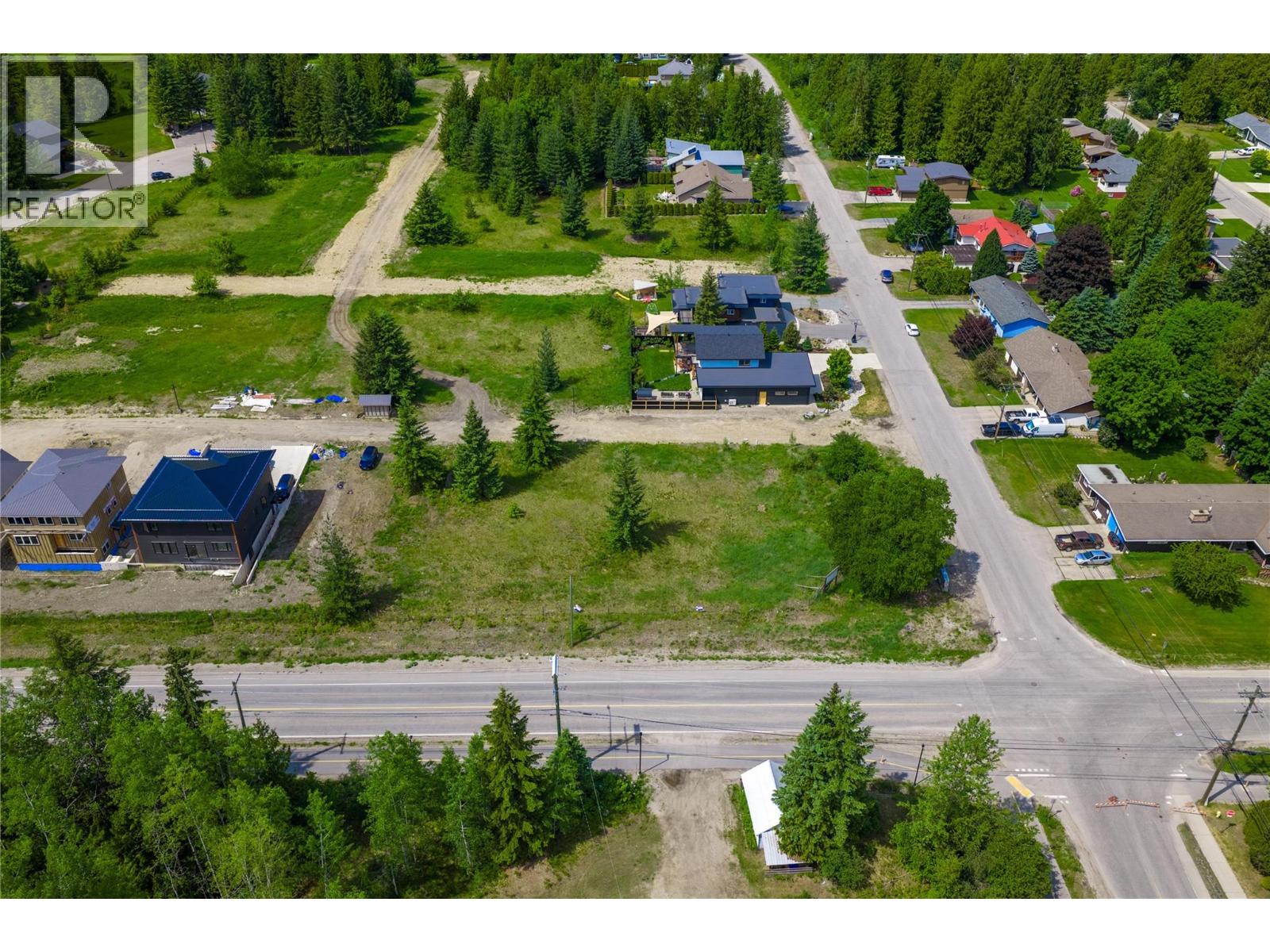 2000 Lanzo Lane Lot# Sl 1, Revelstoke, British Columbia  V0E 2S1 - Photo 3 - 10389107