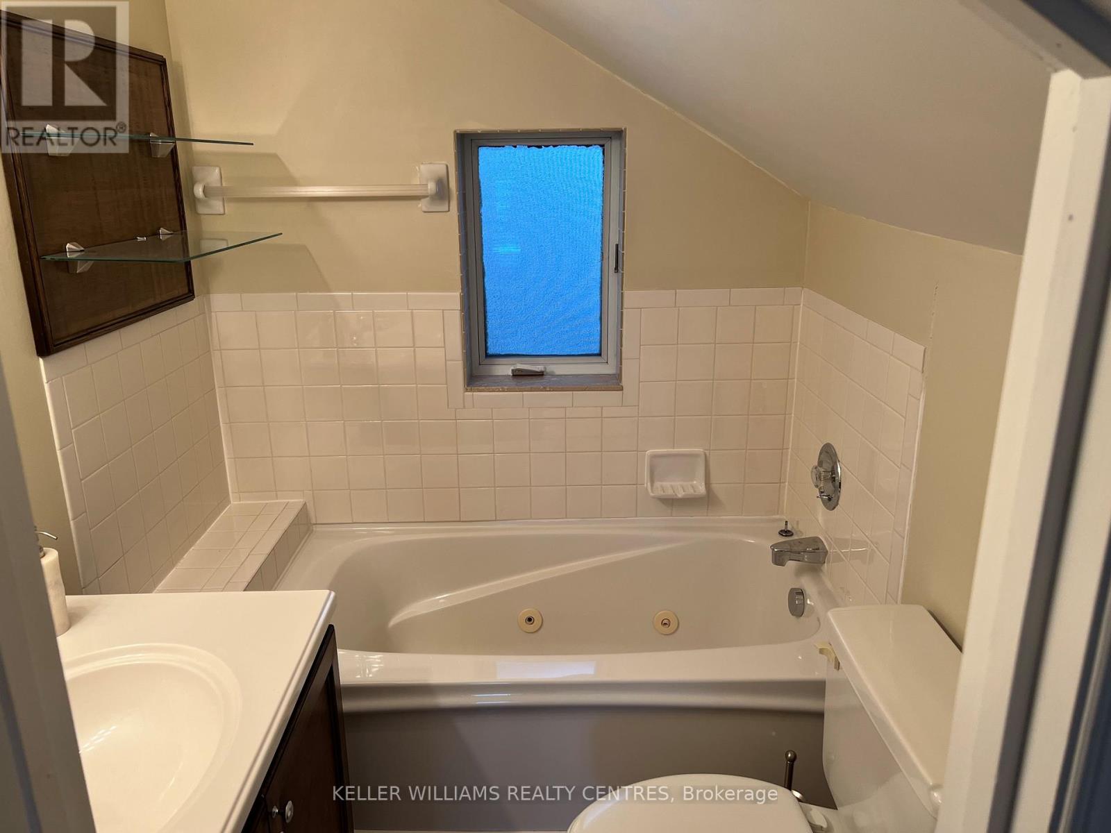 512 Northcliffe Boulevard, Toronto, Ontario M6E 3L5 - Photo 11 - C13222894