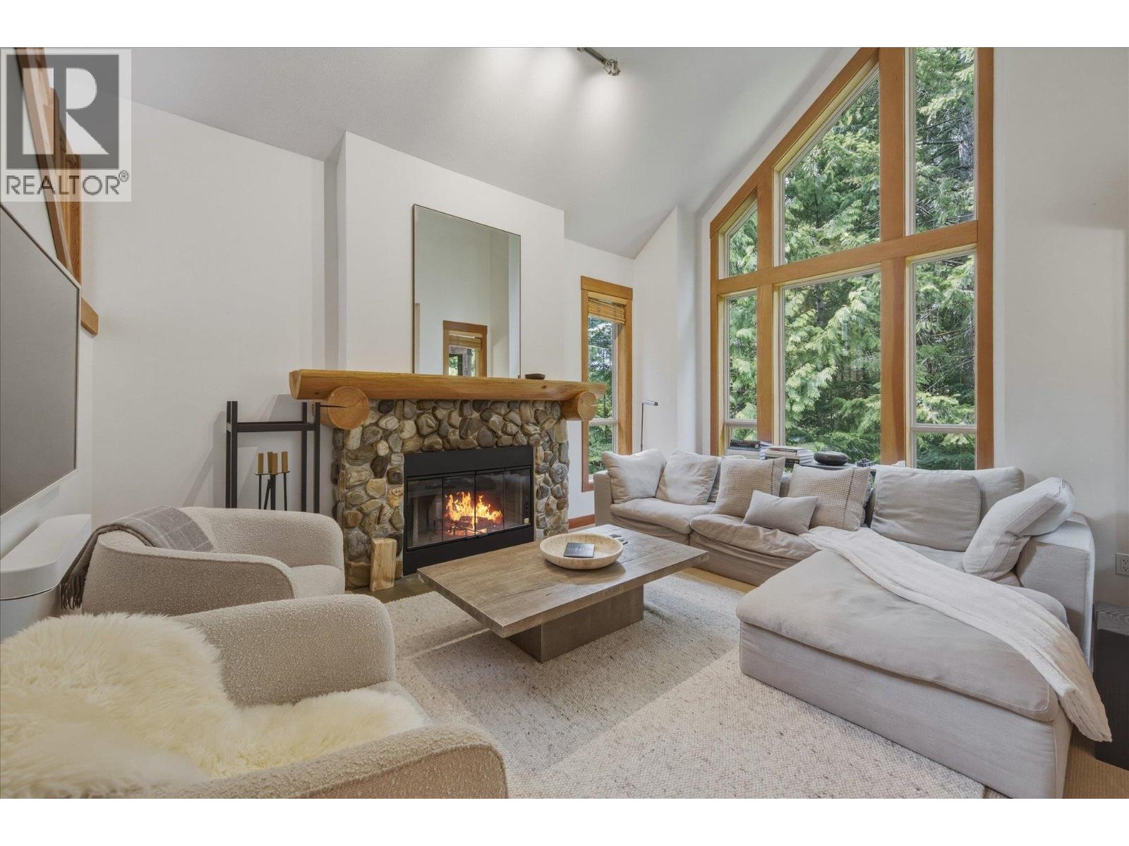 1 4668 Blackcomb Way, Whistler, British Columbia  V8E 0Z2 - Photo 4 - R3130166