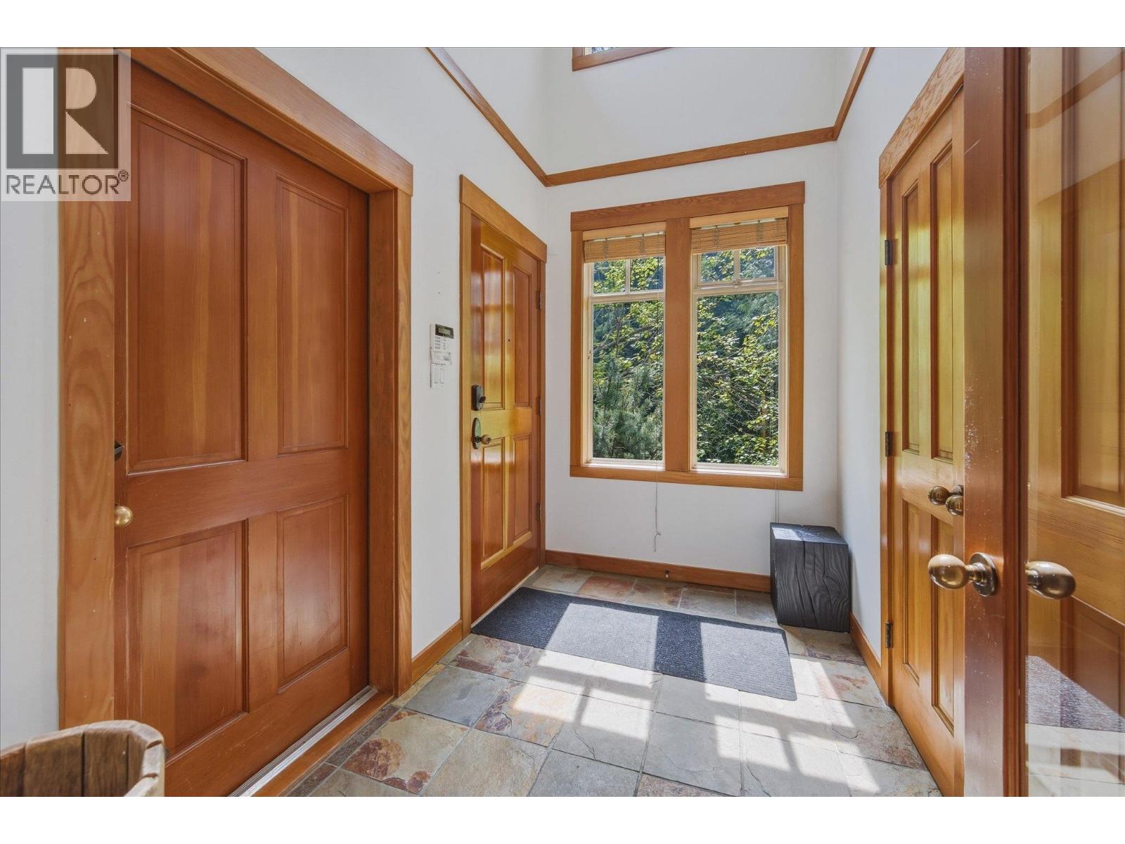 1 4668 Blackcomb Way, Whistler, British Columbia  V8E 0Z2 - Photo 5 - R3130166