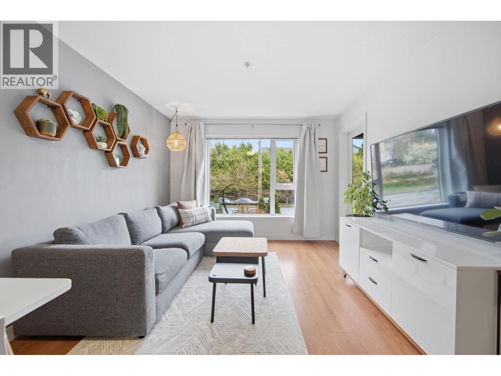 209 221 E 3rd Street, North Vancouver, British Columbia  V7L 0C1 - Photo 11 - R3130170