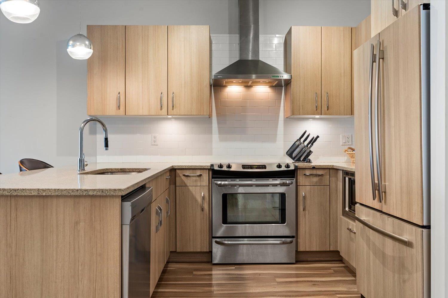 301 45389 Chehalis Drive, Garrison Crossing, Chilliwack, British Columbia  V2R 0T9 - Photo 4 - R3130020