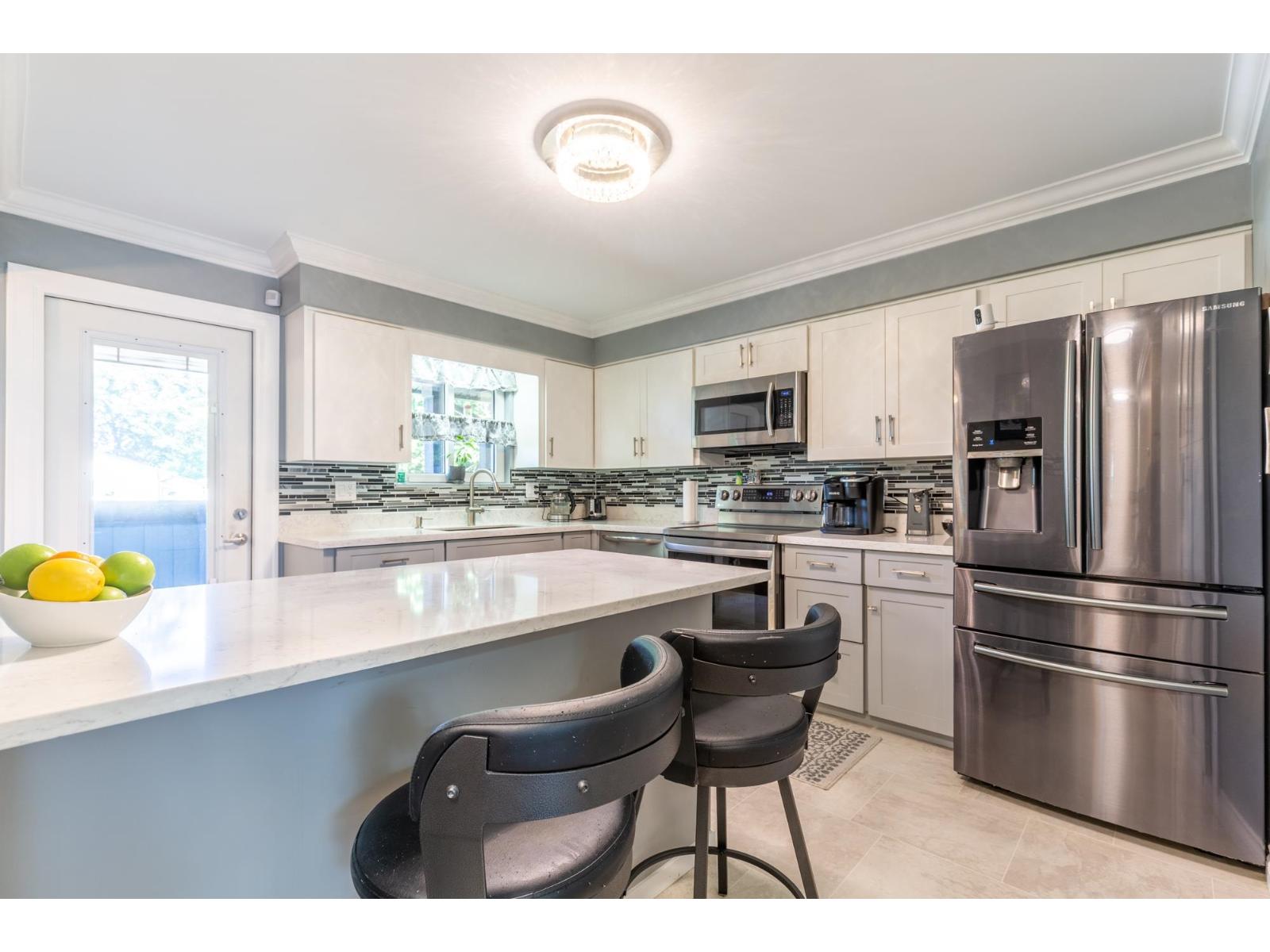 8034 Beaver Drive, Mission, British Columbia  V2V 5R4 - Photo 9 - R3129992