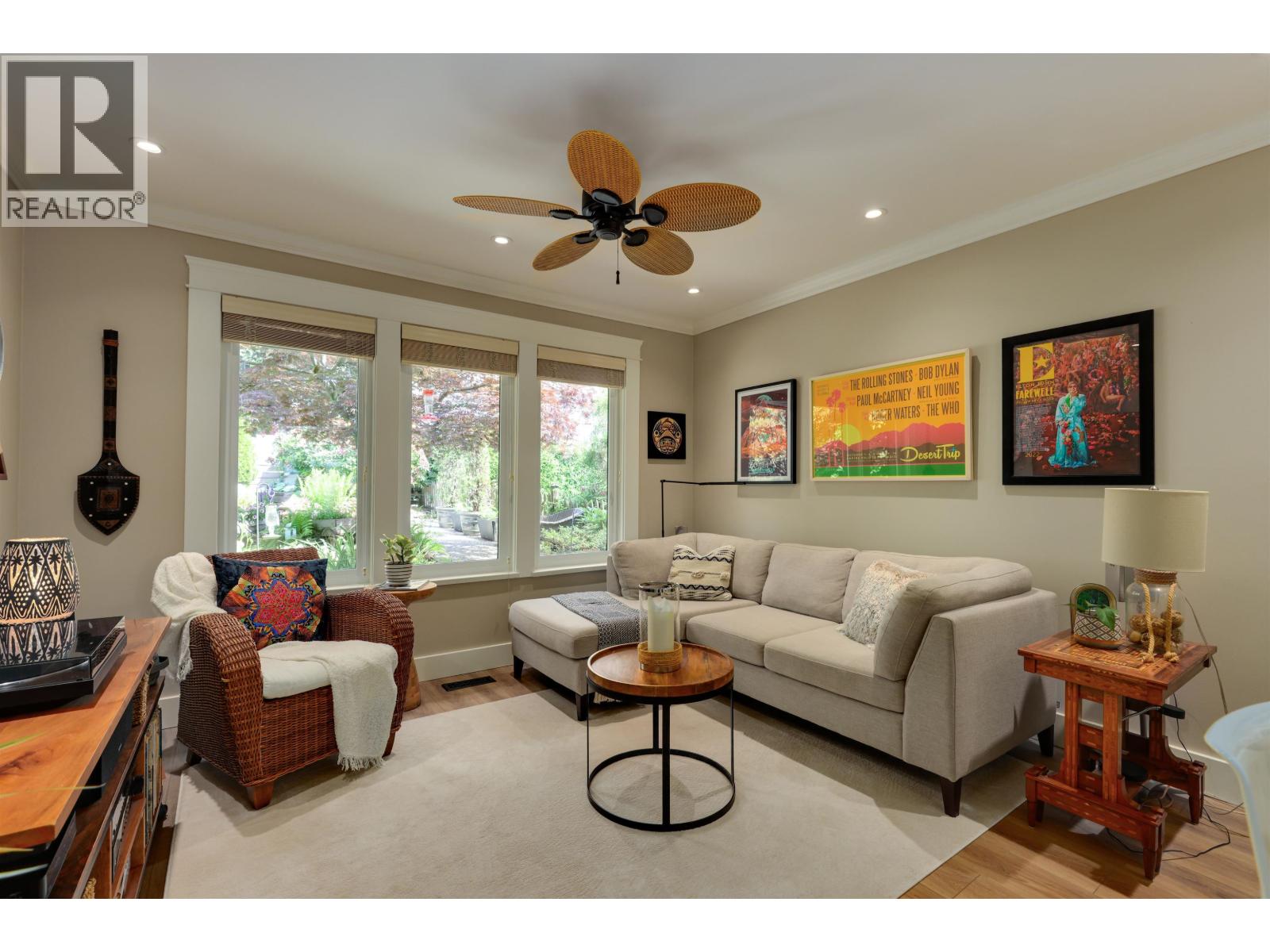 3821 Lonsdale Avenue, North Vancouver, British Columbia  V7N 3K8 - Photo 4 - R3130182