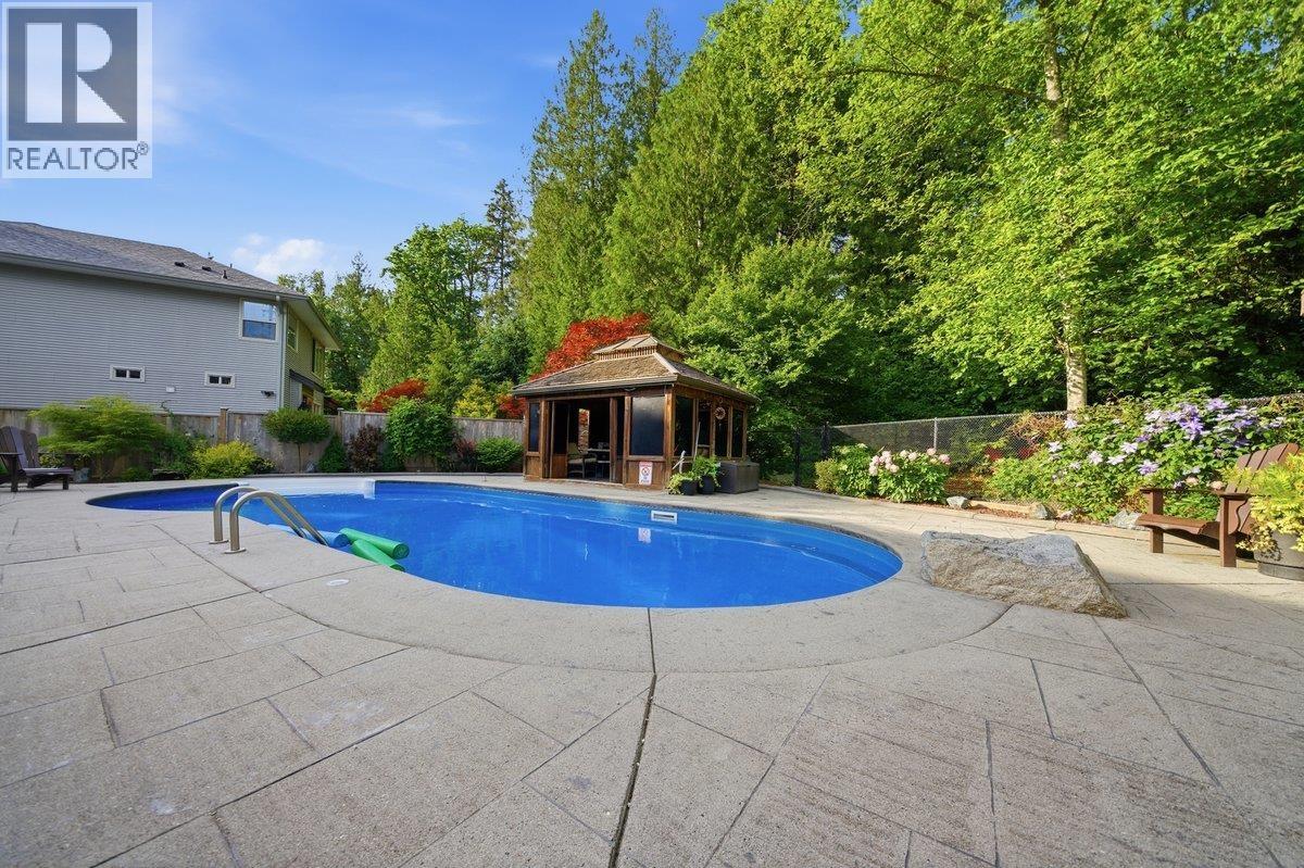 10668 245b Street, Maple Ridge, British Columbia  V2W 2G2 - Photo 2 - R3130201