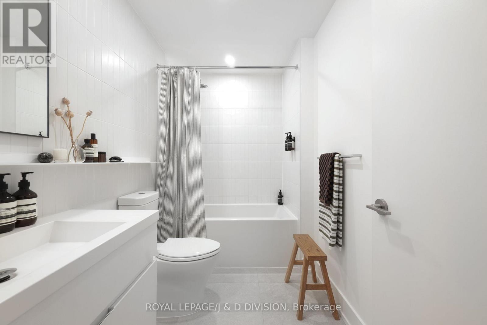 405 - 1239 Dundas Street W, Toronto, Ontario  M6J 1X6 - Photo 12 - C13222484