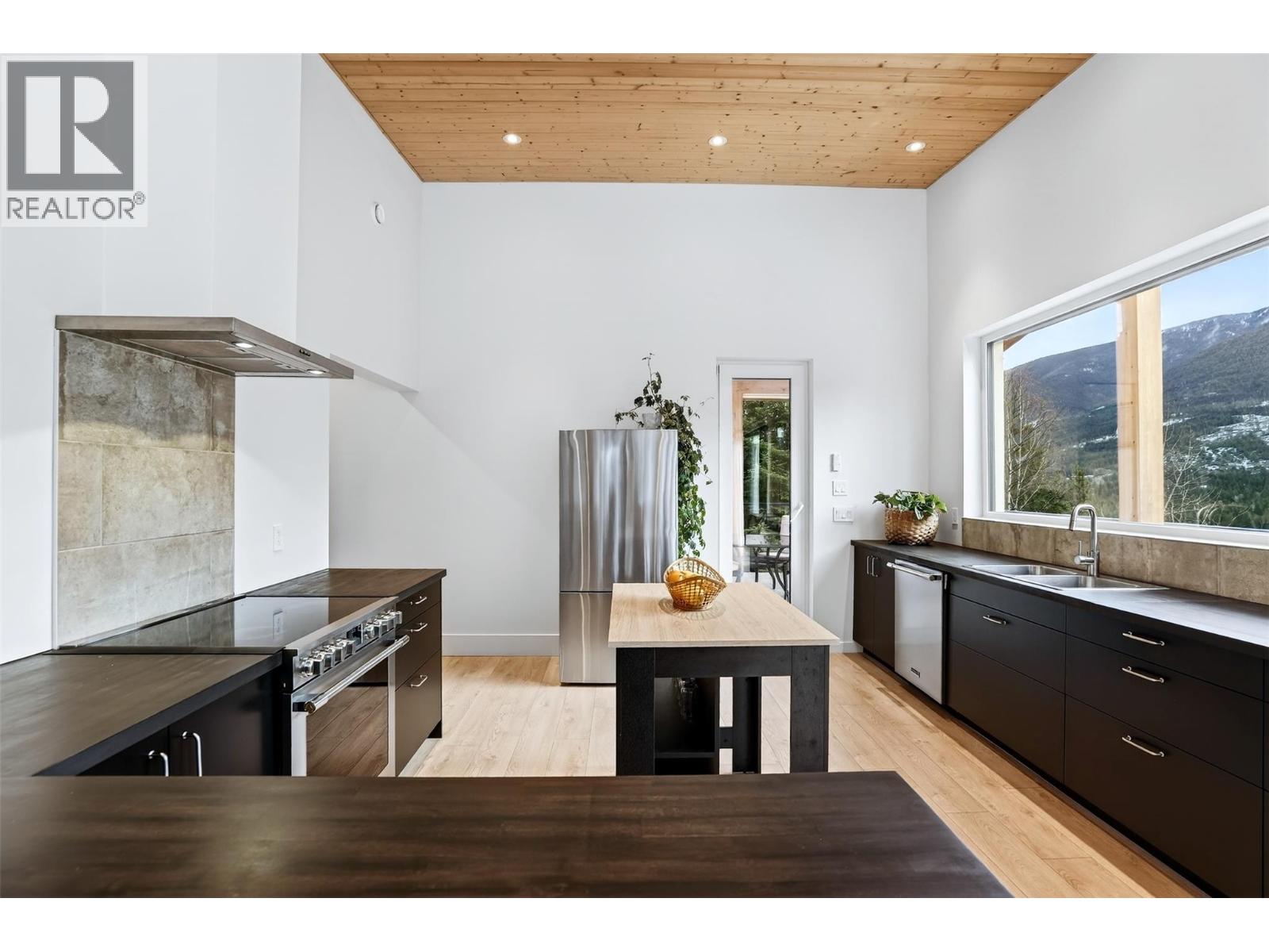 6804 Grandview Drive, Nelson, British Columbia  V1L 6W6 - Photo 29 - 10389593