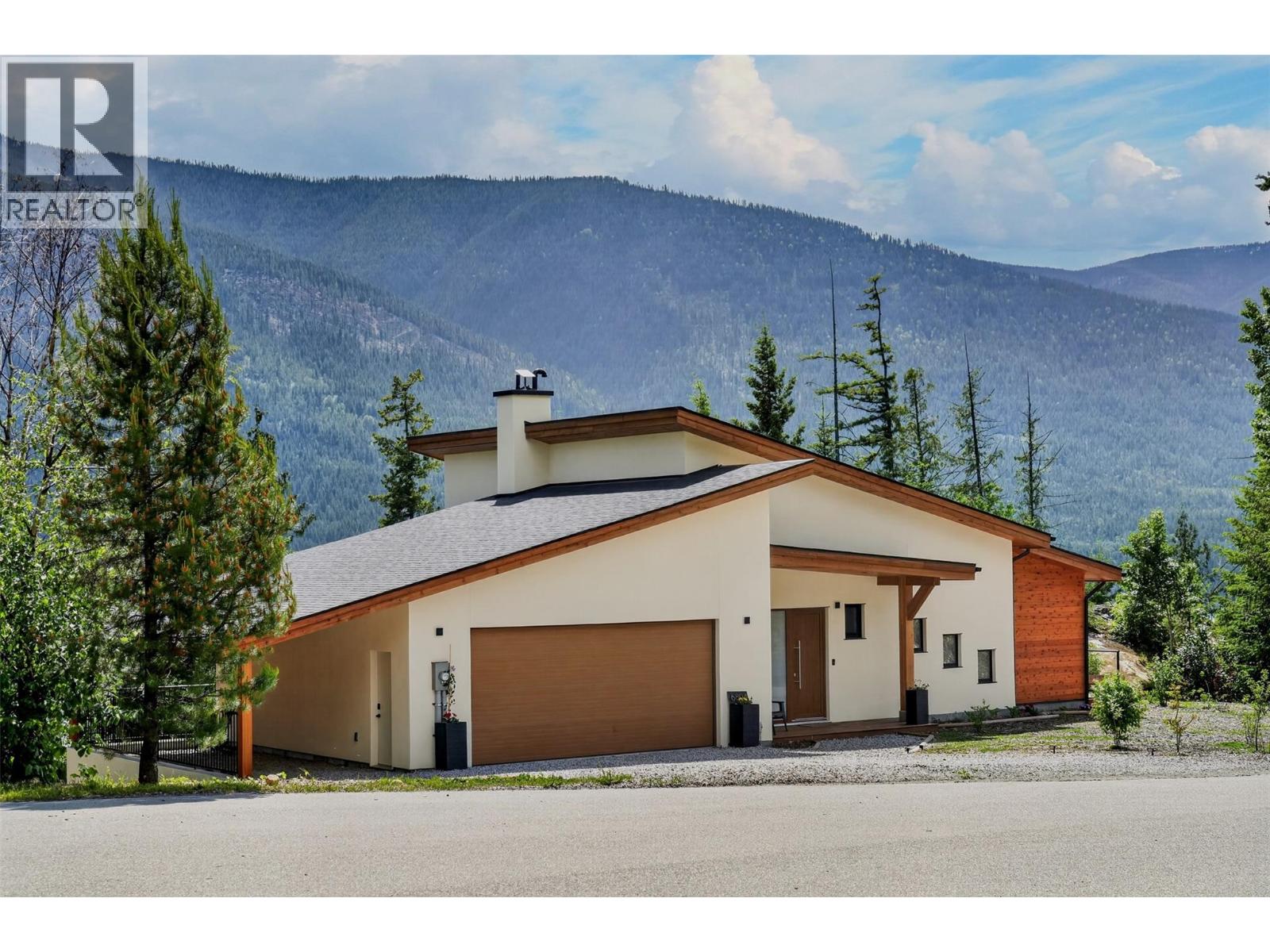 6804 Grandview Drive, Nelson, British Columbia  V1L 6W6 - Photo 1 - 10389593