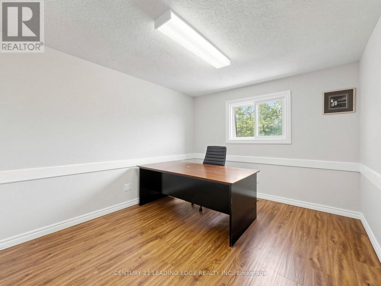 21 Metro Road S, Georgina, Ontario  L4P 1V7 - Photo 22 - N13222996